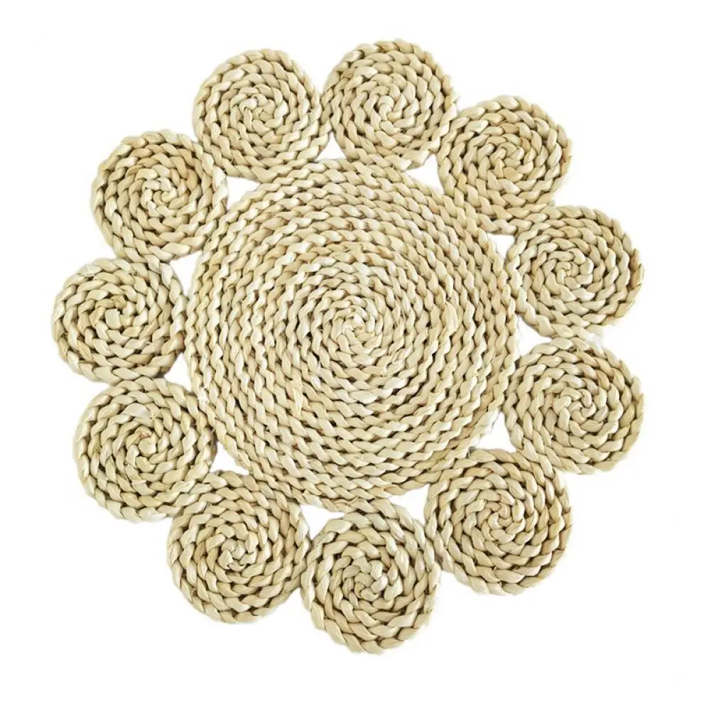 

Woven Useful Flower-shaped Unique Bar Coaster Straw Table Placemats Flower-shaped for Dinner Room