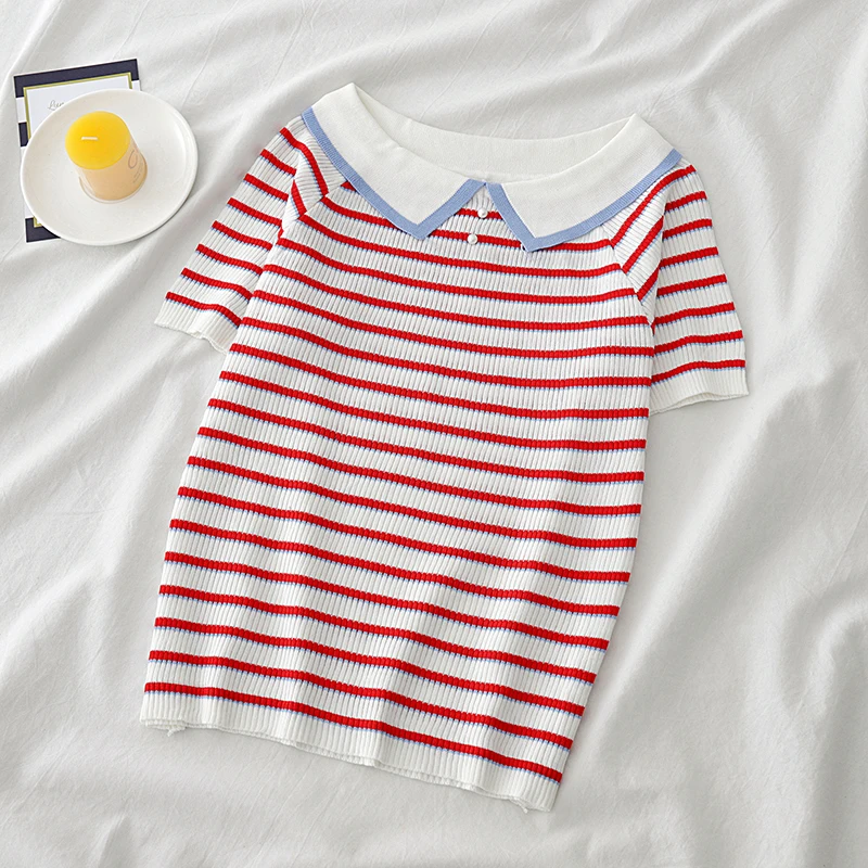 Женская трикотажная футболка с коротким рукавом однотонная облегающая в полоску