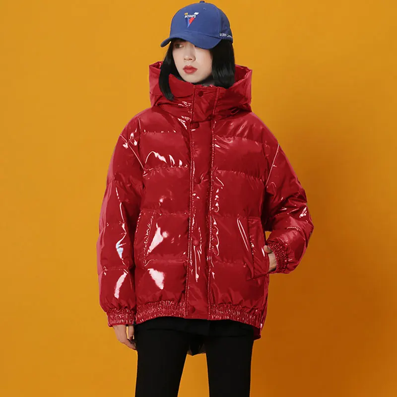RED Зима новые яркие цвета Короткие яркие Хлопковые женские пальто платье с открытыми плечами большой размер свободные нерегулярные подол теплая Глянцевая куртка для женщин 566 - Цвет: RED