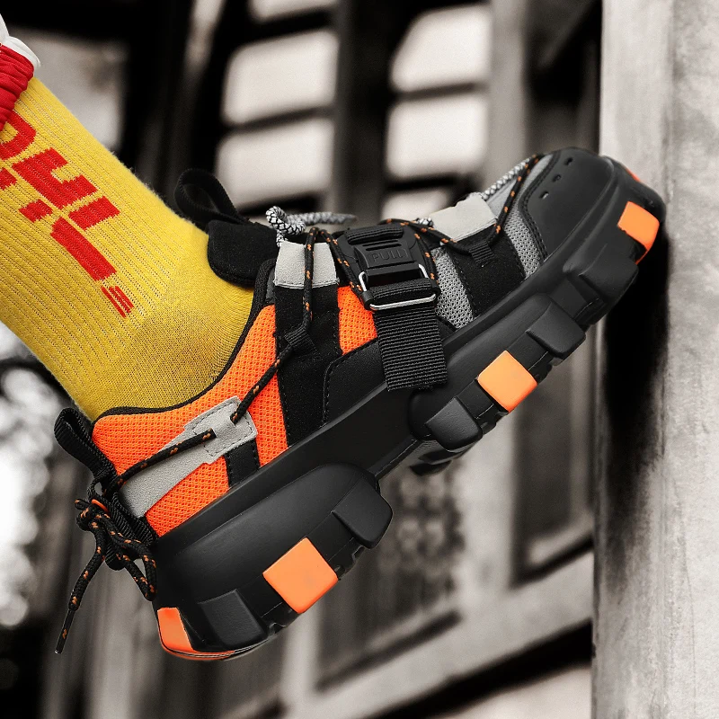 

2020 fashion catwalk shoes men's lightweight comfortable running shoes casual personality men's sneakers