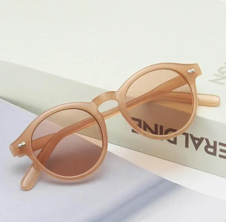 

2021 Luxury Oval round Sunglasses Women Classic round Glasses Street Beat Shopping Mirror Vintage Oculos De Sol Gafas UV400
