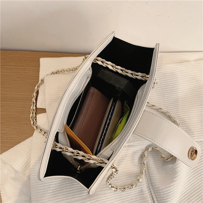 

Hot Offers White Quilted Chain Shoulder Bags For Women Famous Brand Small Crossbody Bag High Quality PU Leather Black Purse 2021