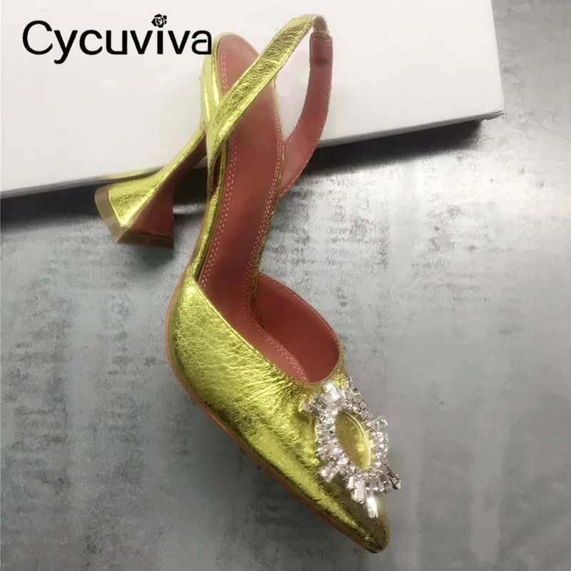 Женские босоножки на высоком каблуке с острым носком золотистые кожаные