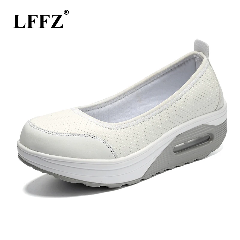 Новинка 2018 модные женские туфли качели LFFZ дышащие на танкетке с воздушной