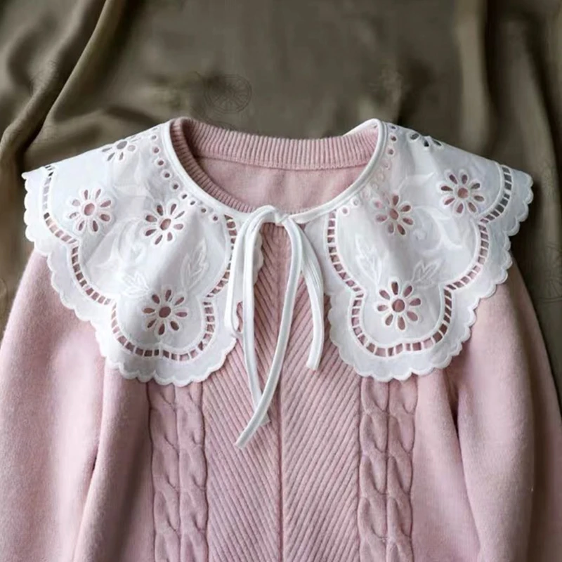 

Q1FA Women French Style False Fake Collar Hollow Out Floral Embroiodery Lapel Half Shirt Necklace Shawl Decorative Mini Cape