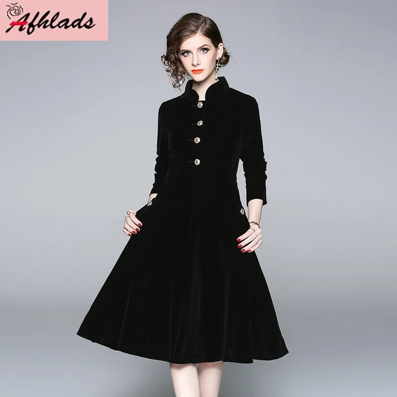 Осенне зимнее золотистое бархатное платье с длинными рукавами черное винтажное