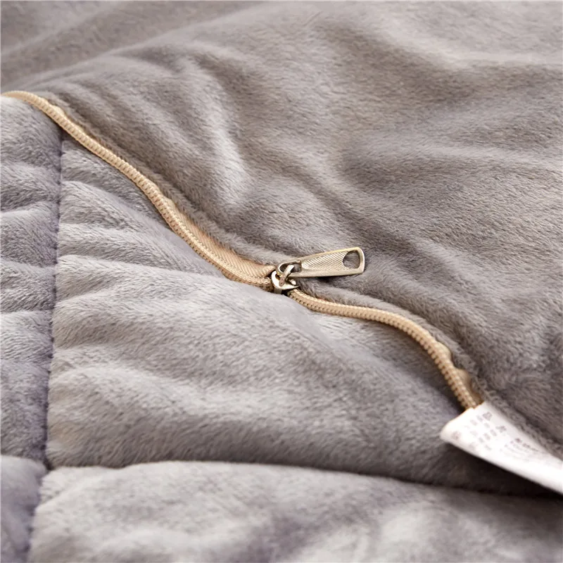 Креативная подушка одеяло двойного назначения Коралловое плюшевое