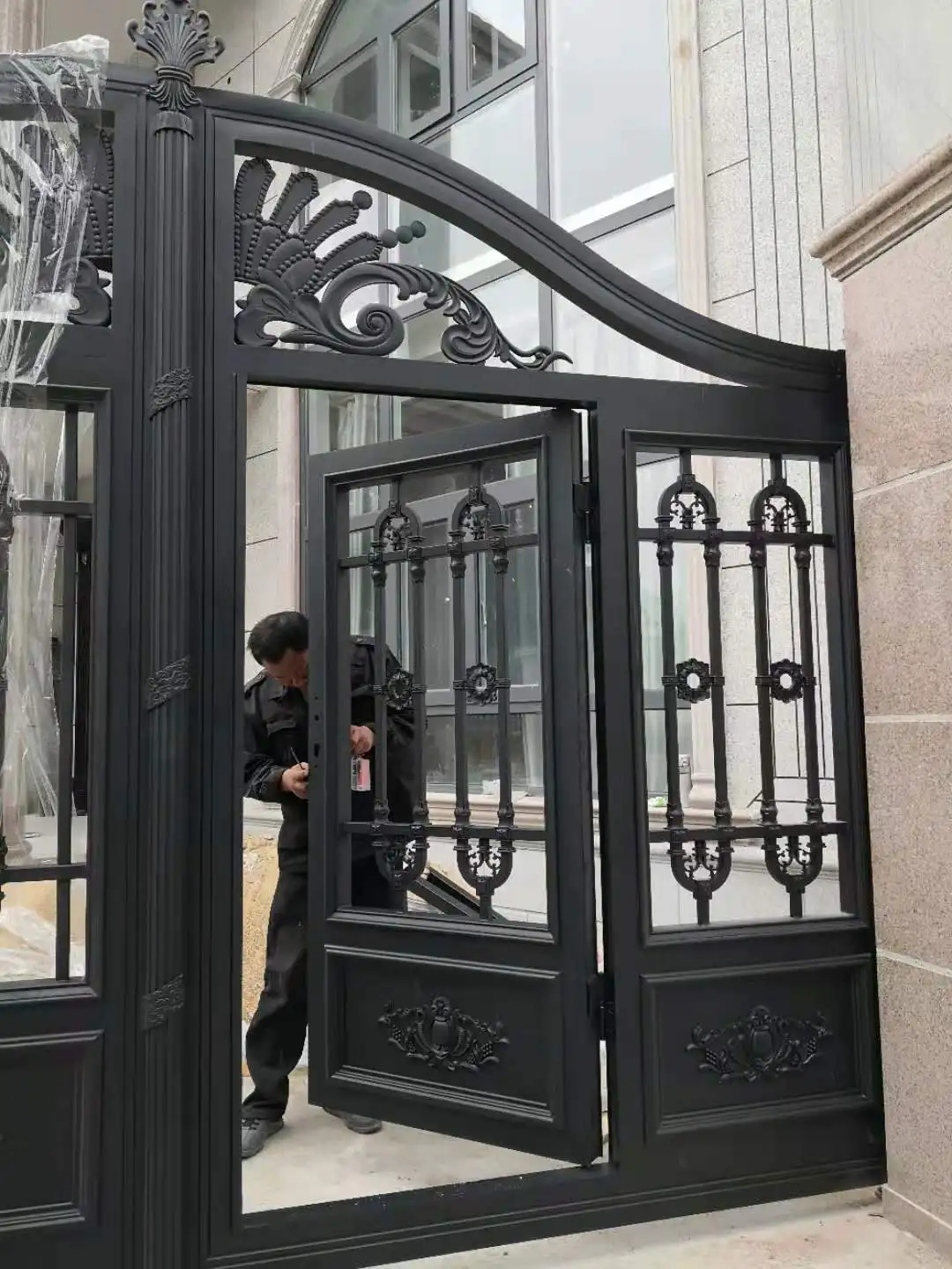 

2021 Hotsale Aluminium Driveway Swing & Sliding Gates Price By Sq.m Shipping Extra Hc-Ag53