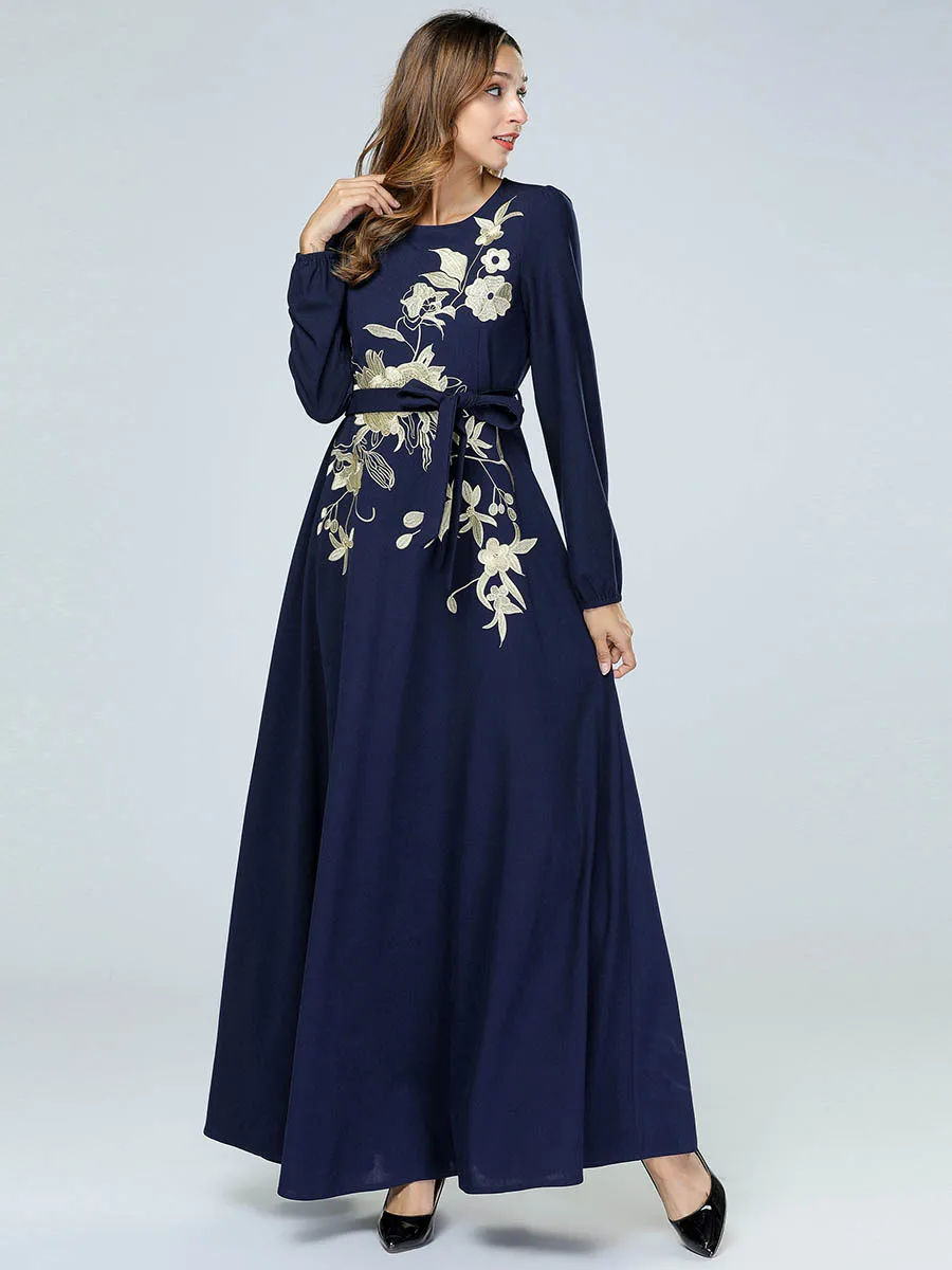 

New Muslim Dress Islamic Vintage Abaya Women Heavy Embroidery Long Sleeve Dubai Turkey Instant Arab Robes Skirt