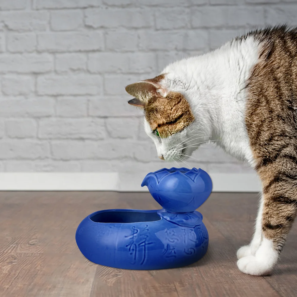 

1pc Cat Feeder Bowl Ceramic Water Feeder Creative Water Dispenser (Blue)