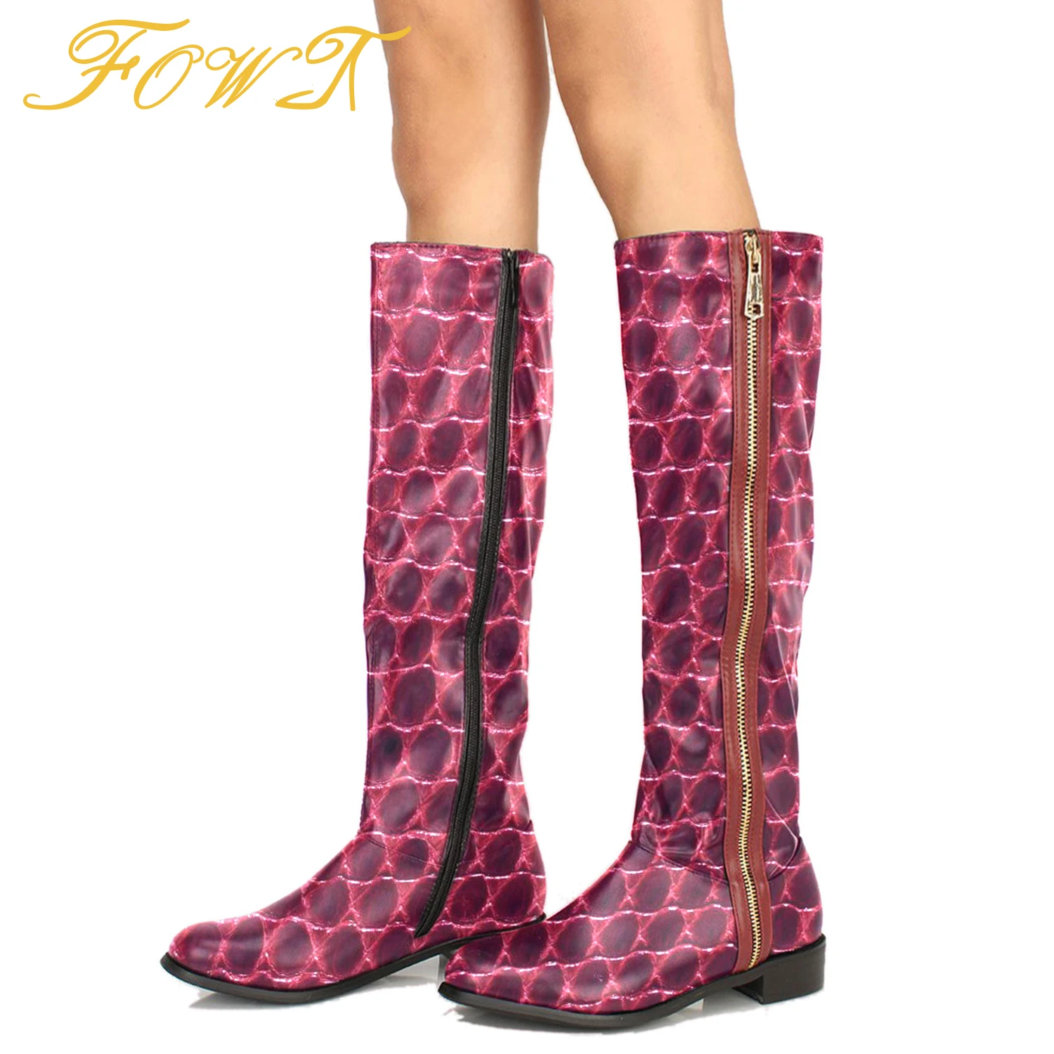 

Женские высокие сапоги на низком каблуке, с круглым носком, на молнии