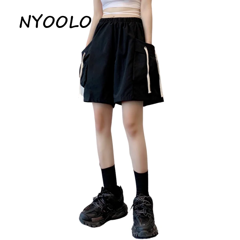 

NYOOLO Casual Streetwear Big Pockets Patchwork Elastic High Waist Black Straight Oversized Shorts Women Men Summer Hip Hop Cloth