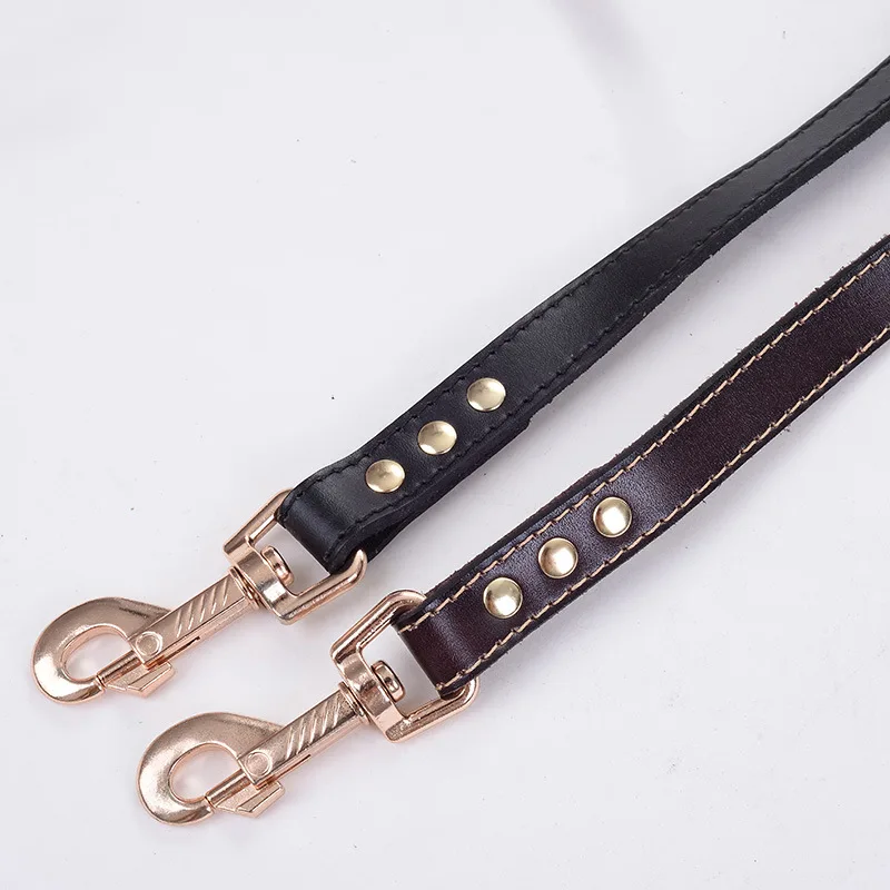 

Strong Leather Dog For Medium Large Dogs Flat Rope Comfortable Handle Metal P Chain Buckle Large Dog Traction Rope