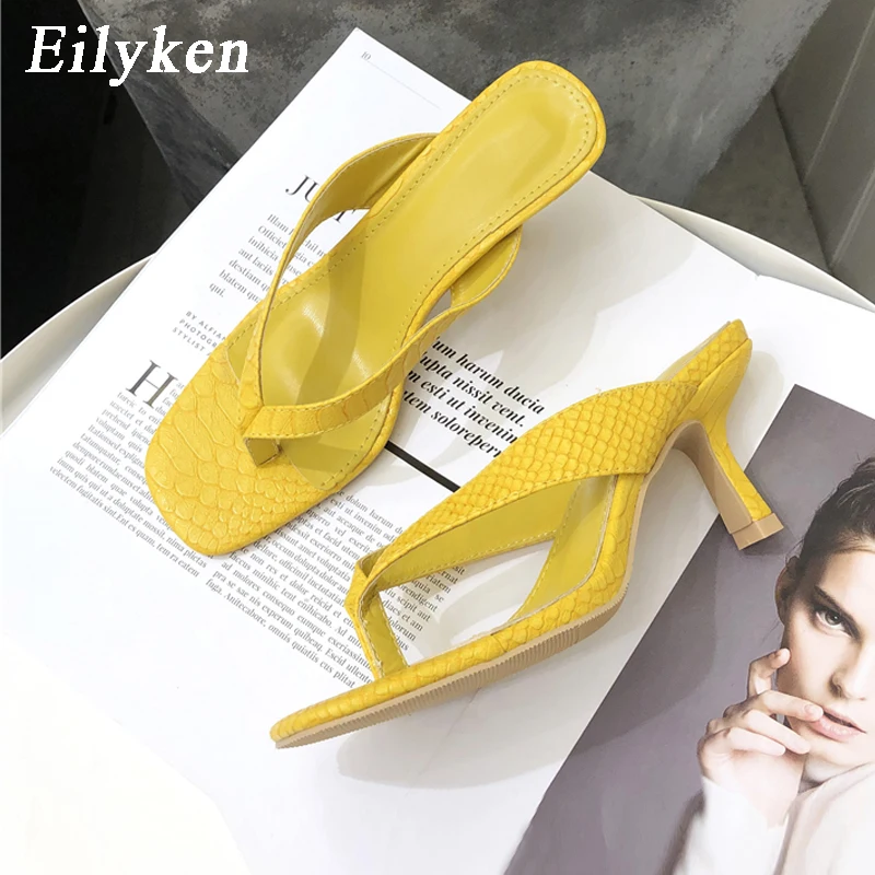 Eilyken; сезон лето; модные дизайнерские вьетнамки из змеиной кожи; шлепанцы без задника; босоножки на среднем каблуке; пикантная женская элегантная обувь для отдыха; Новинка года
