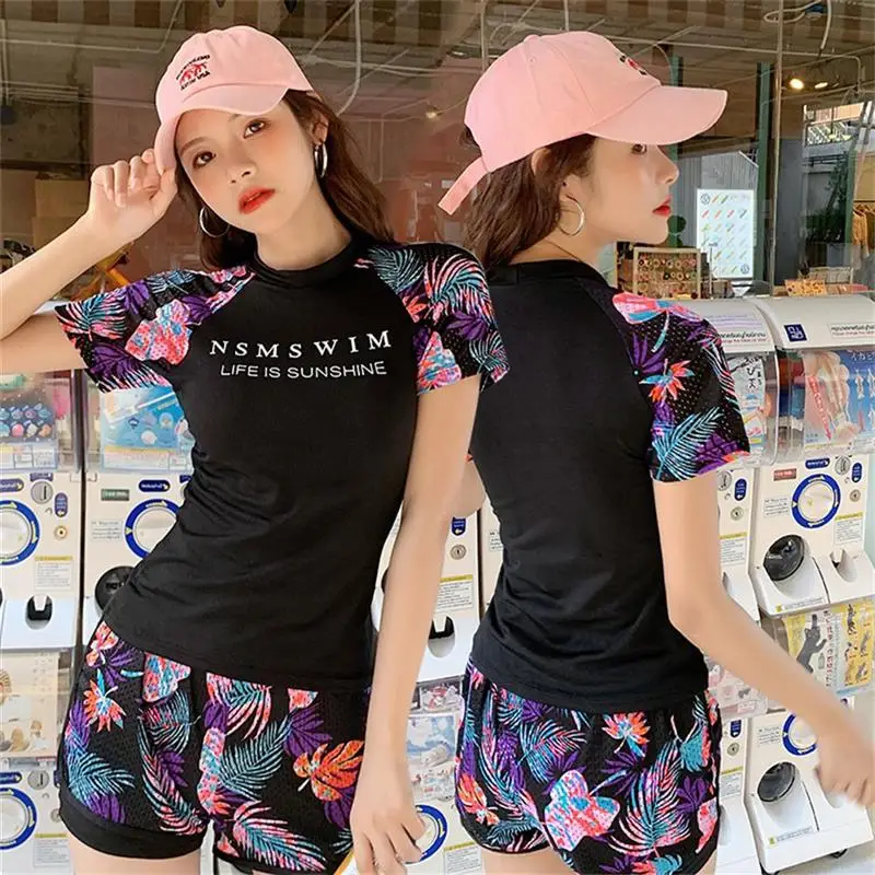 

Women's Tow-Piece Floral Swimsuit High Waist Split Swimsuit Set Short Sleeve Casual Surfing Swimsuits 2021 Summer Swimwear