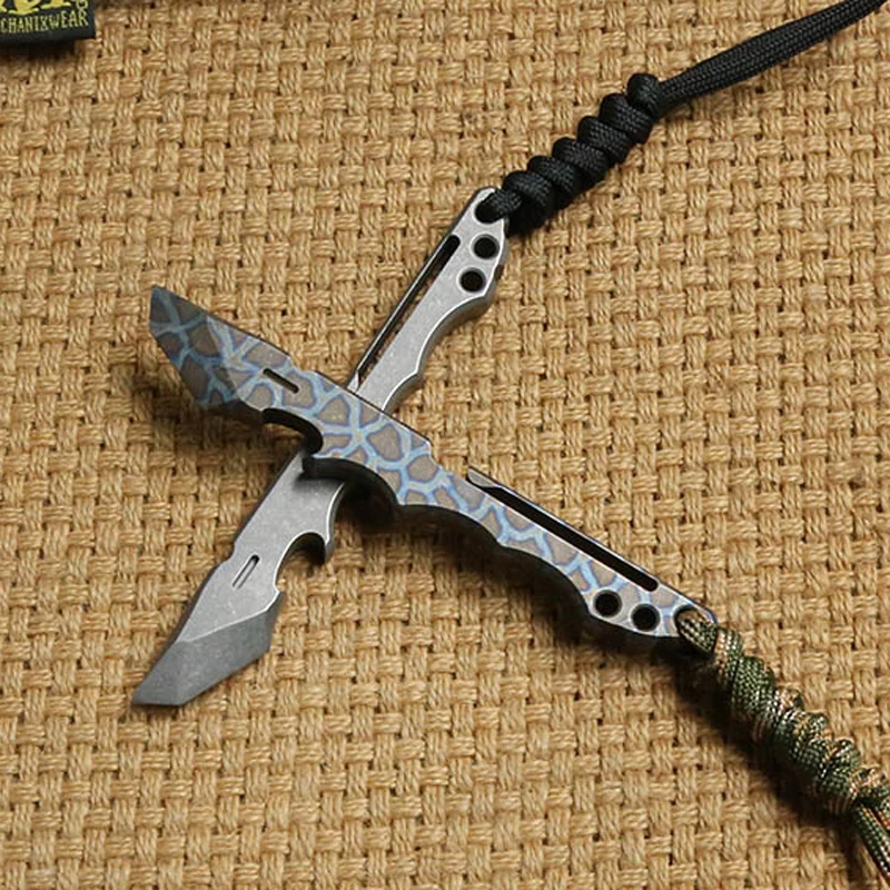 Многофункциональный инструмент для выживания на природе из титанового