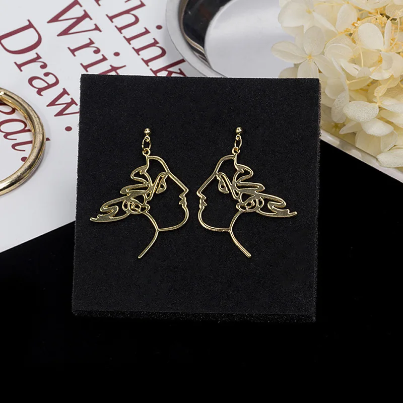 

Fashion Girl Face Abstract Line Drop Earrings for Women Simple Human Face Pendant Earrings Elegant Female Ear Jewelry Gifts