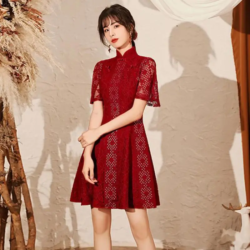 

Pleated Flare Sleeve Evening Party Dress Gown Burgundy Flower Cheongsam Sexy Lace Mandarin Collar Qipao Women Chinese Vestidos