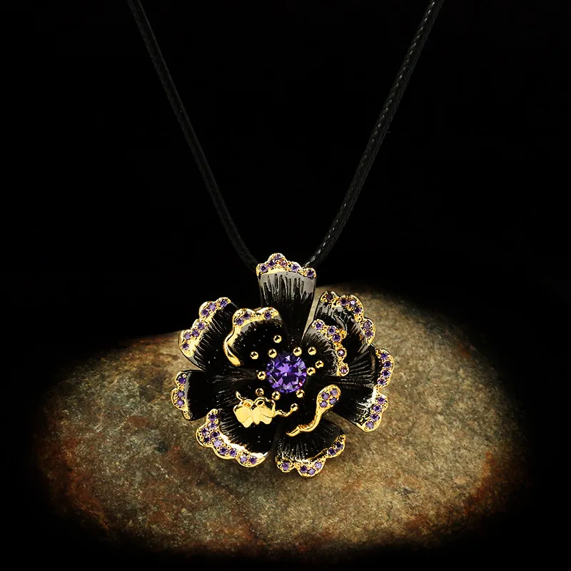 

Luxury and Exquisite Lady Flower Zircon Pendant Necklace Clavicle Chain Lady Flower Black Gold Jewelry 925 Silver Sweater Chain