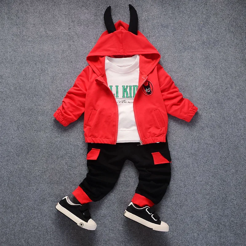 Весенне-осенний комплект с принтом для маленьких мальчиков 0, 1, 2, 3 лет, красивая осенне-зимняя одежда для мальчиков, модная детская одежда из трех предметов - Цвет: 6
