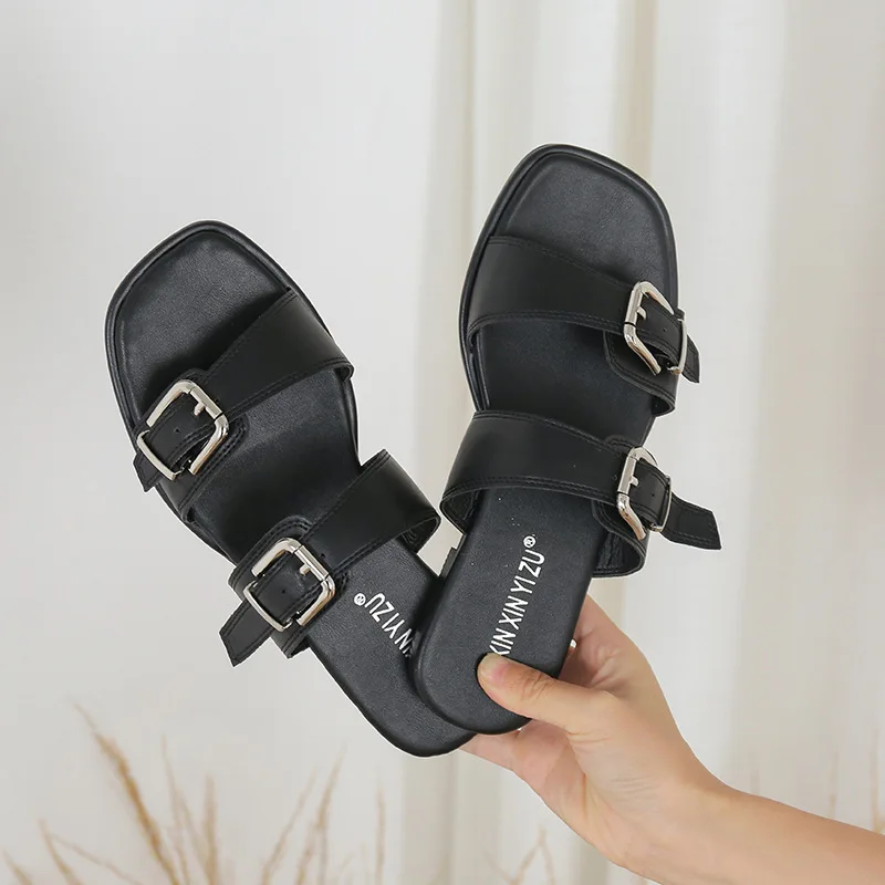 

Shoes For Girls Slippers Casual Rivet Low Slipers Women Shale Female Beach Slides Lady Luxury Soft Summer 2021 Sabot Metal Decor