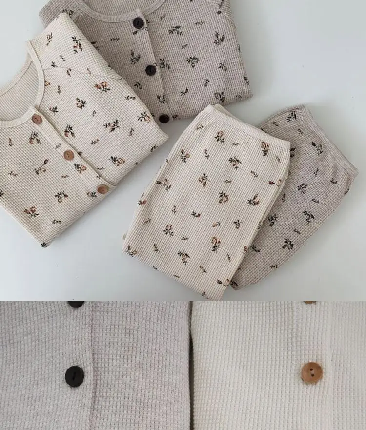 Комплект из топа и леггинсов на пуговицах с длинным рукавом | Детская одежда