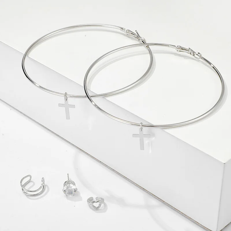 Массивные серьги кольца с крестиком простой Стиль большие круглые стекла