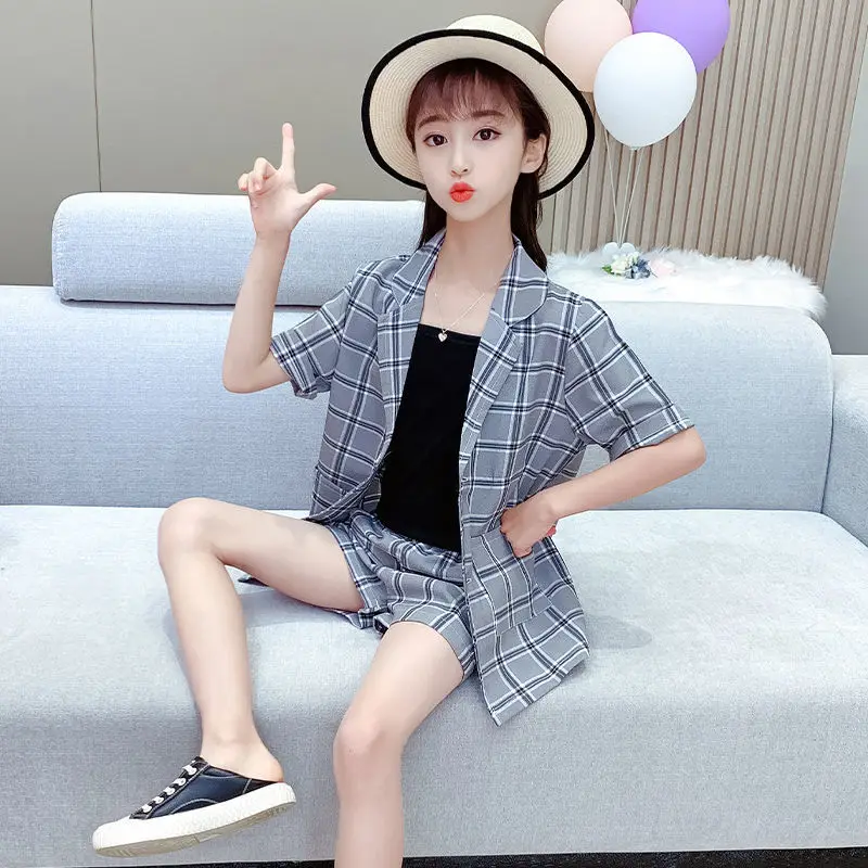 

Children Skirts Sets England Style Girl Short Sleeve Plaid Coat+ Short + Vest 3PCS Kids Suit Casual Uniform Girl Pants Sets