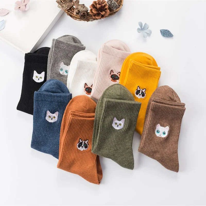 

Cotton Embroidered Cute Cat Female Socks Lovely Kitty Head Cartoon Crew Socks Fashion Quality Color Women Autumn Winter Socks