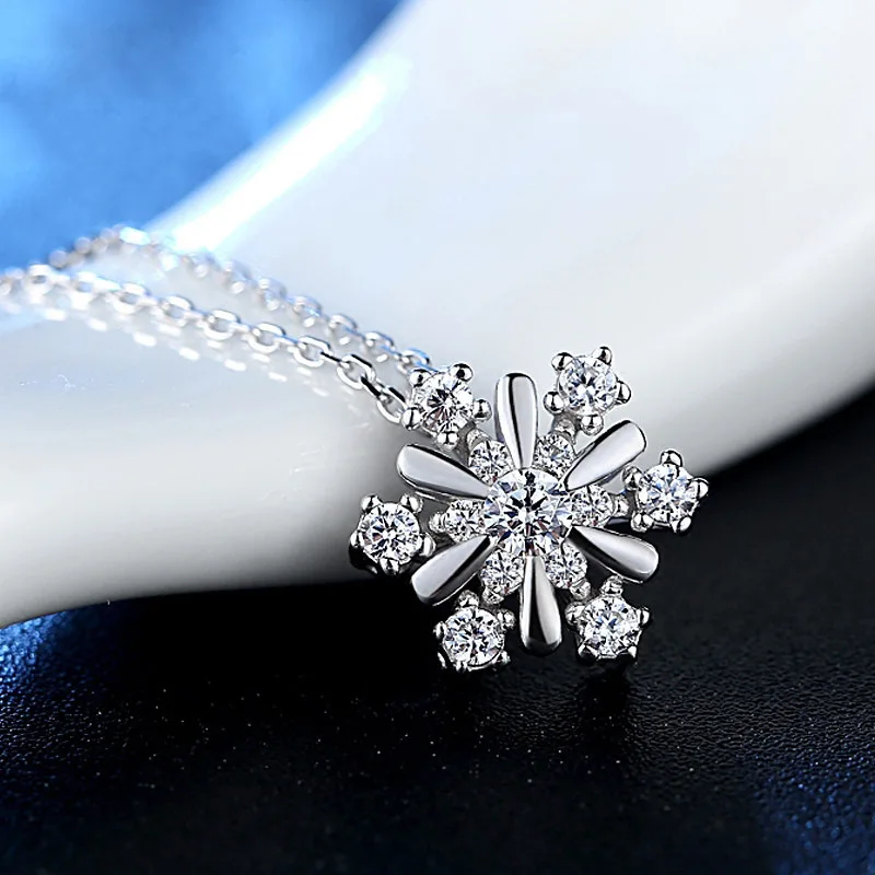 

Korean Shine Zircon Snowflake Pendant Necklace For Women Choker Silver Color Chain Statement Jewelry Christmas New Year Gifts