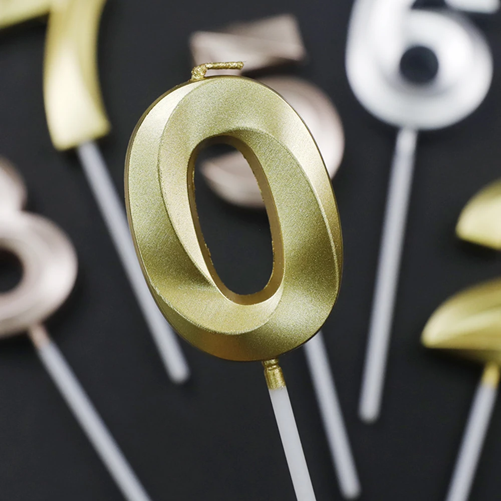 Парафиновые свечи с цифрами из АБС пластика золотого и серебряного цвета 1 шт. Topper