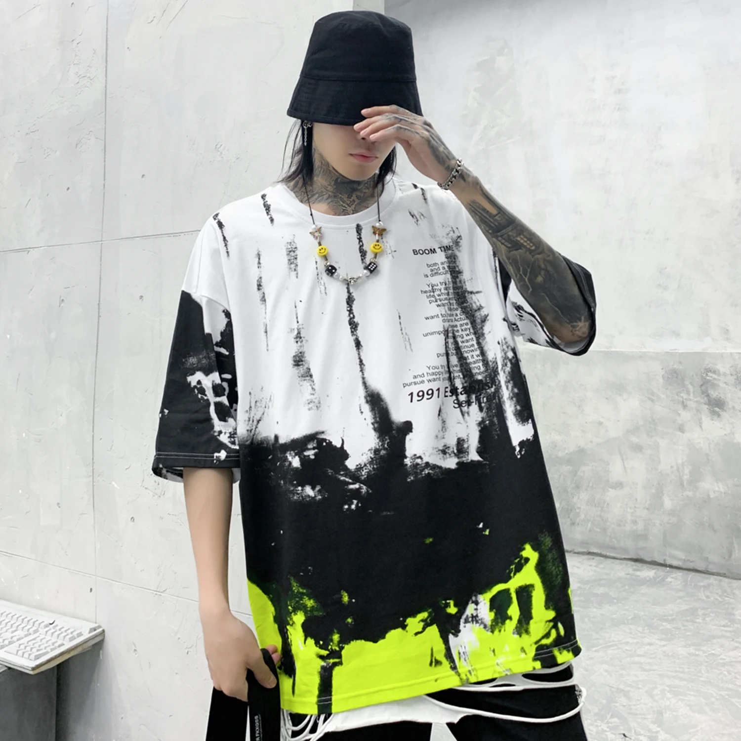 LACIBLE кинжал галстук с буквами на основе красителя Футболка принтом для мужчин