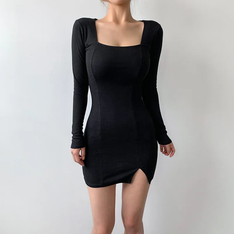 

Женское трикотажное платье с длинным рукавом и квадратным вырезом