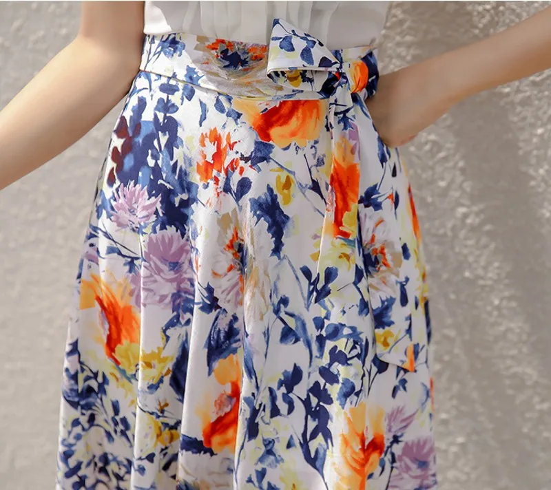 

2021 Summer 2 Pieces Suits fashion women White Sleeveless Shirts Tops + Lace-up Print Skirts Casual Sets