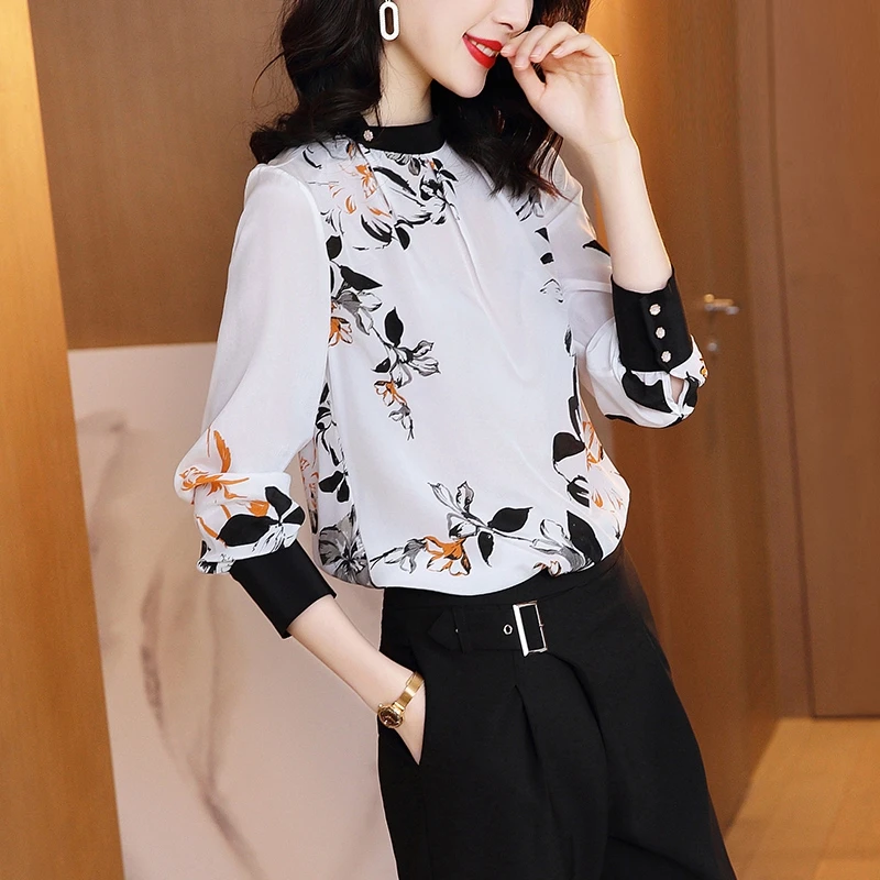 

Shirts & Blouses