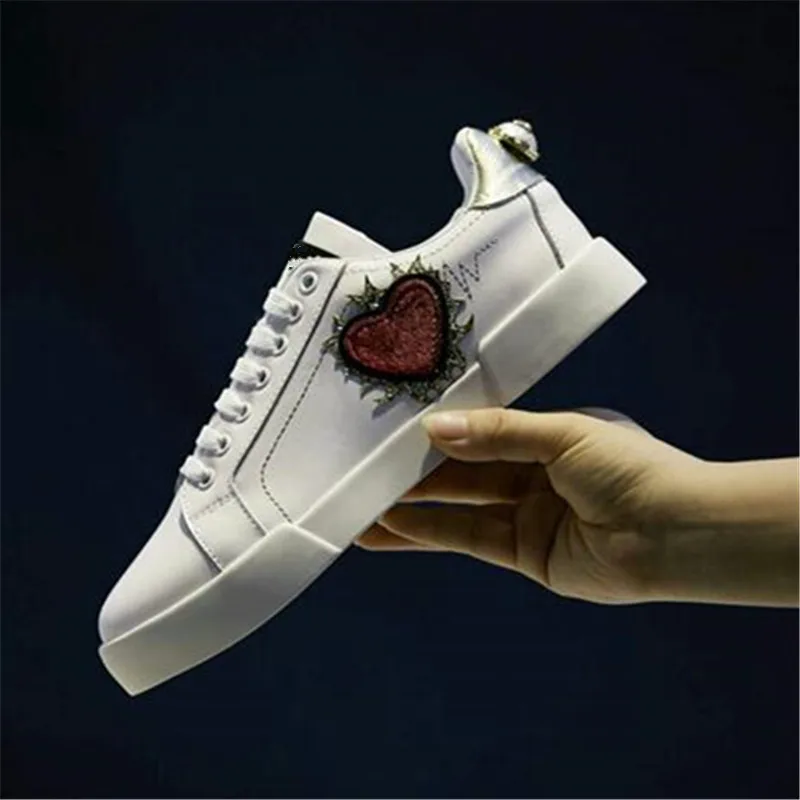 Love Heart/женские кроссовки из натуральной кожи на плоской подошве; Водонепроницаемая повседневная обувь с цветочным принтом; Уличная обувь; красивые теннисные туфли; Роскошные слипоны