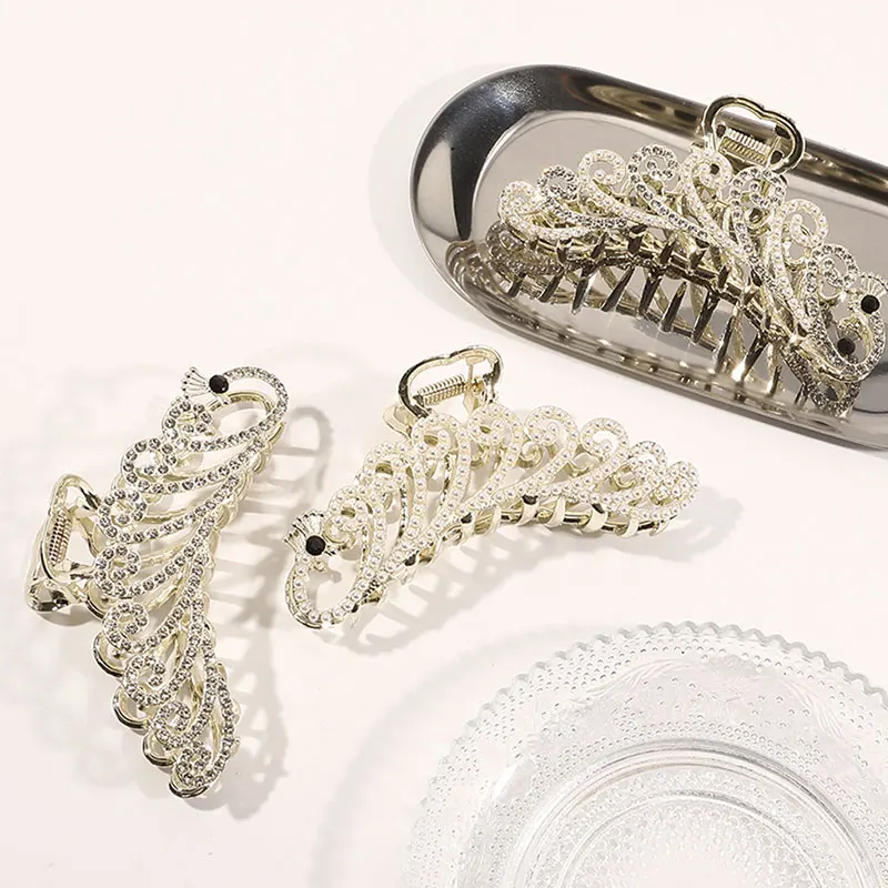 

Rhinestone Metal Shark Clip Ladies Peacock Tail Fish Bone Shape Large Hair Claw Temperament Headdress Barrettes Alloy Hairpins