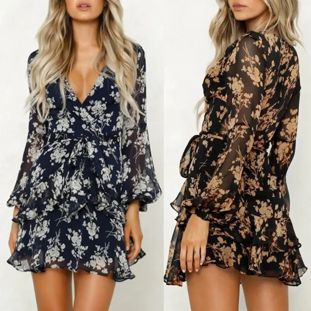 

Женские платья, стильное мини-платье с глубоким V-образным вырезом, высокой талией, цветочным принтом, поясом и оборками на подоле, удобное п...