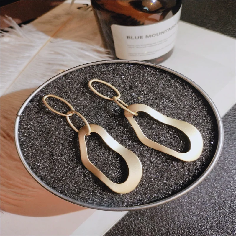 

Korean Bright Gold Color Exaggerated Hollow Out Metal Geometric Irregular Drop Stud Earring Retro Punk Earrings Vintage Jewelry
