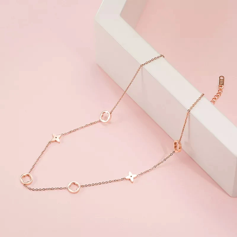 

2021 New Fashion Personality Shalover Titanium Steel Necklace Femininity Simple Lucky Grass Collarbone Chain