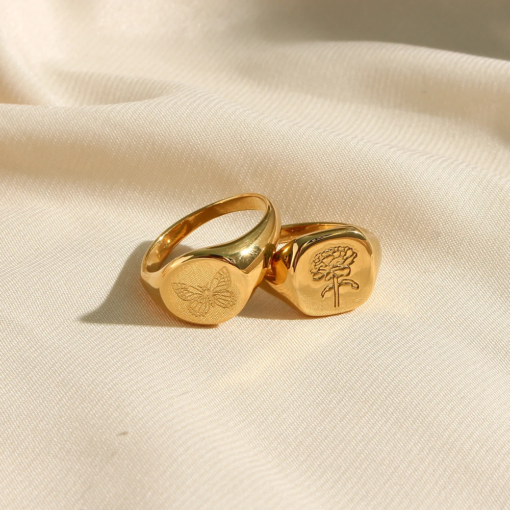 

2021 New Engraving Butterfly Hibiscus Flower Signet Ring Stainless Steel 18K Gold Plated Women's Chunky Ring Vintage Jewelry