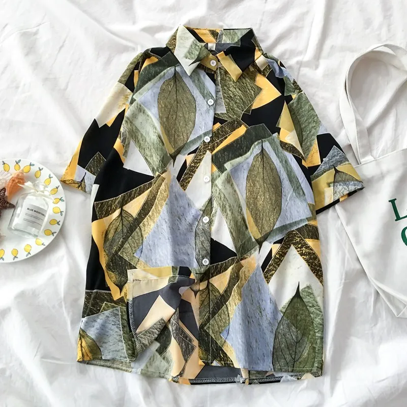 

Floral Print Fashion Women Summer Shirts 2021 New Short Sleeve Single Breasted Vintage Hawaii Vacation Shirt Casual Female Tops