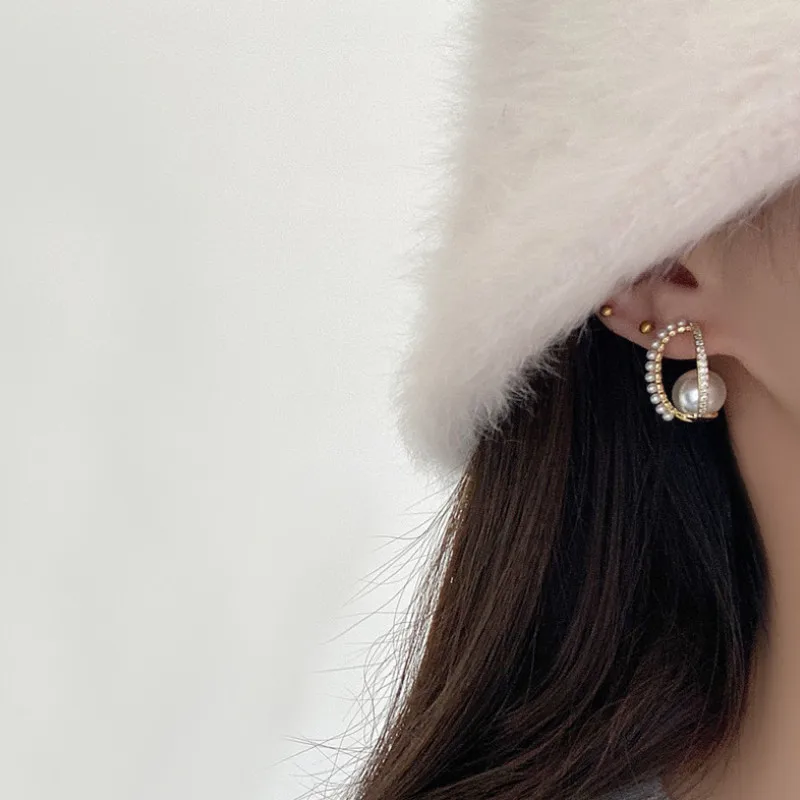 

Exquisite Pearl Hoop Earrings Jewelry Accessories for Women