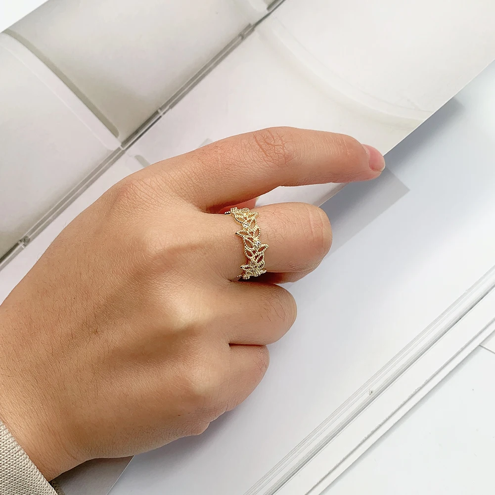 

Ladies Ring Couple Creative Hollow Ring Ladies Gold 2021 New Couple Gold-plated Fashion Ring Couple Ring