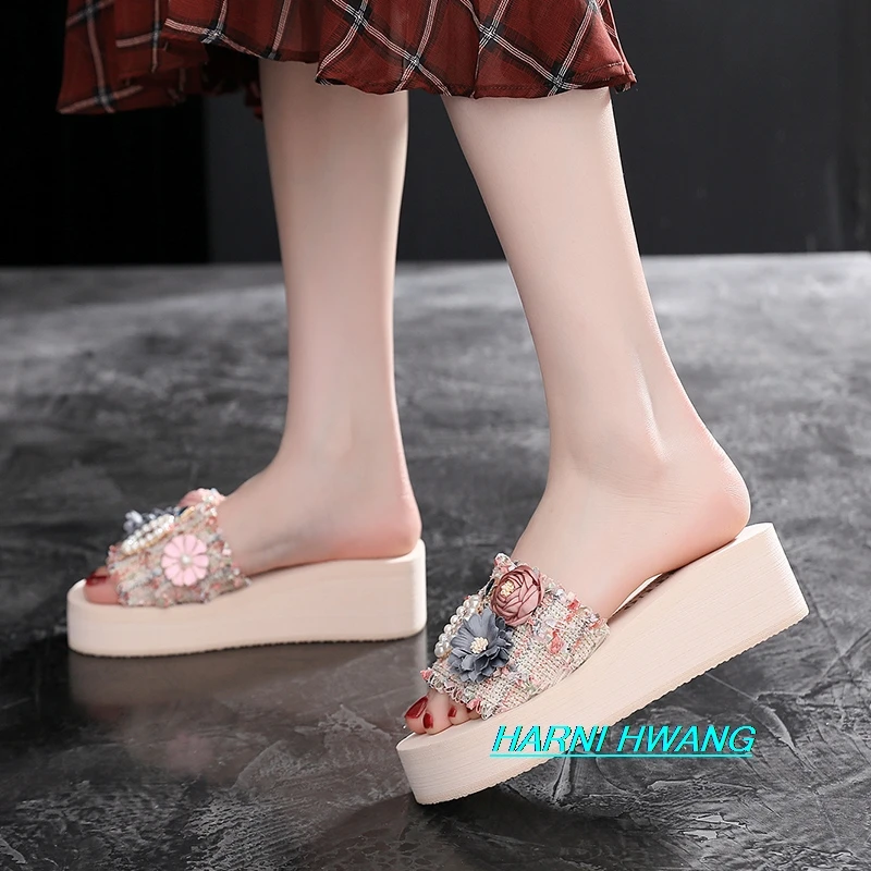 

Sneakers Women's Flip Flops 2021 Indoor Slippers With Fur for Home Women's Sandals for Summer Women Fashion Shoes Woman Pumps