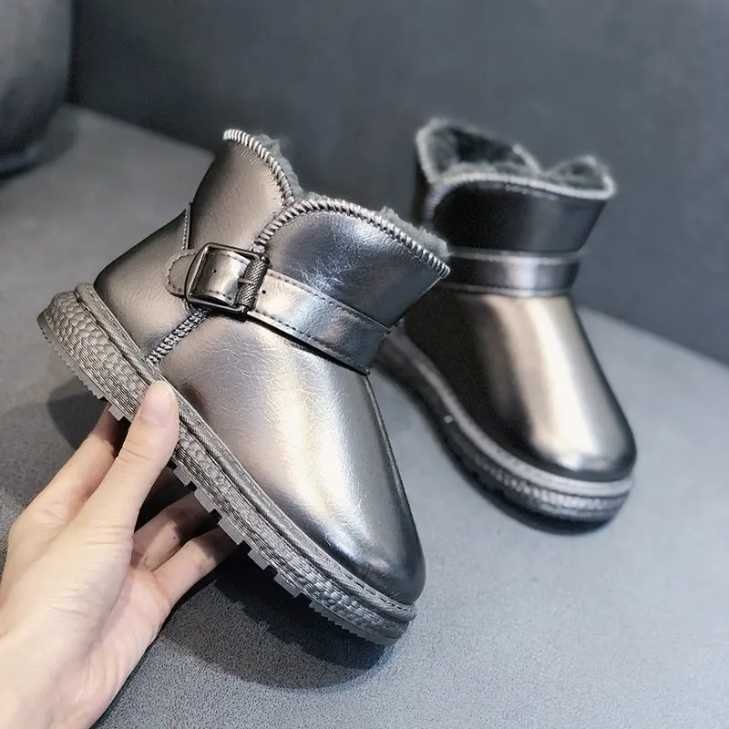 

Детские ботинки на мягкой нескользящей подошве, с х/б подкладкой