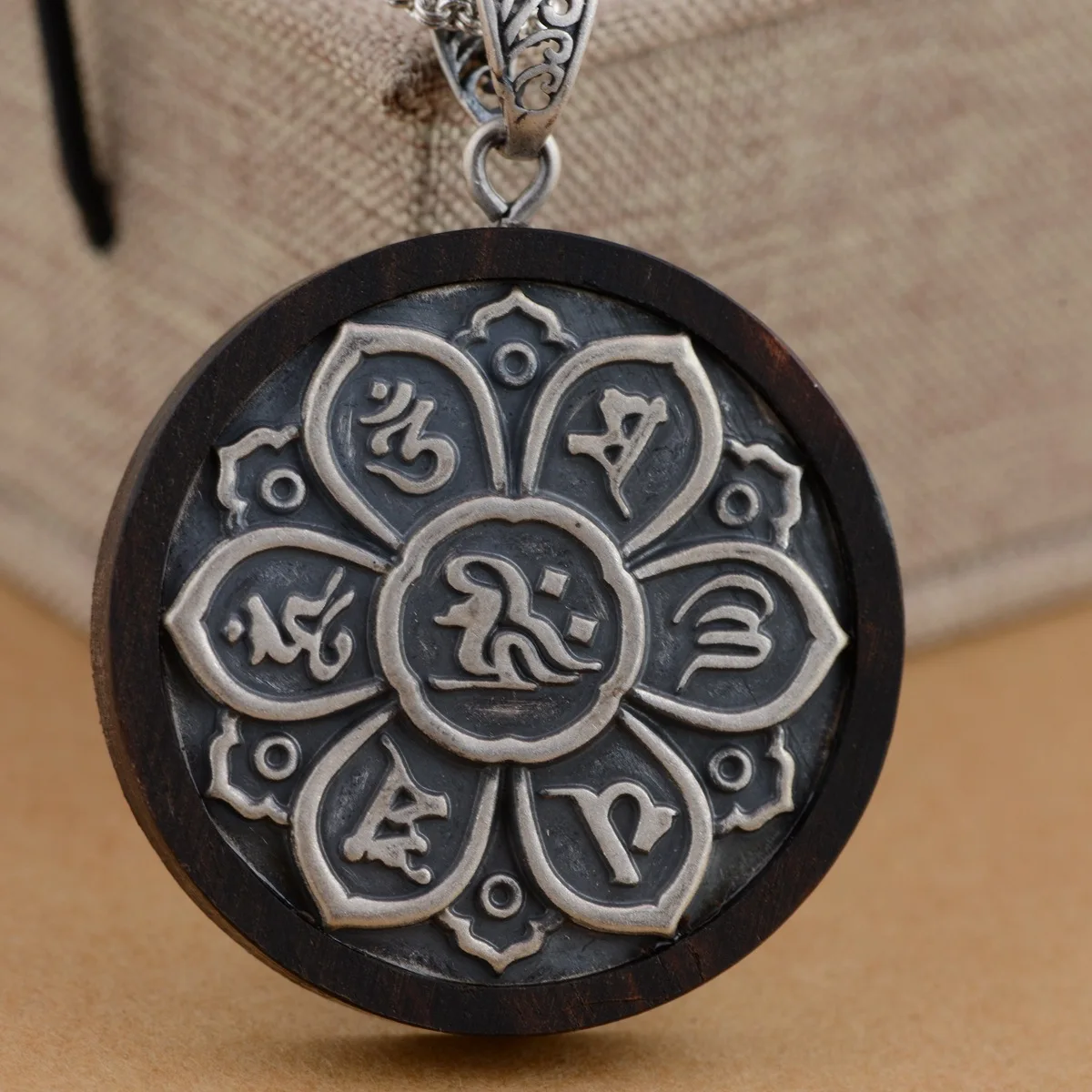 Настоящее 925 пробы серебро сандаловое дерево Подвеска мантра шесть слов резной