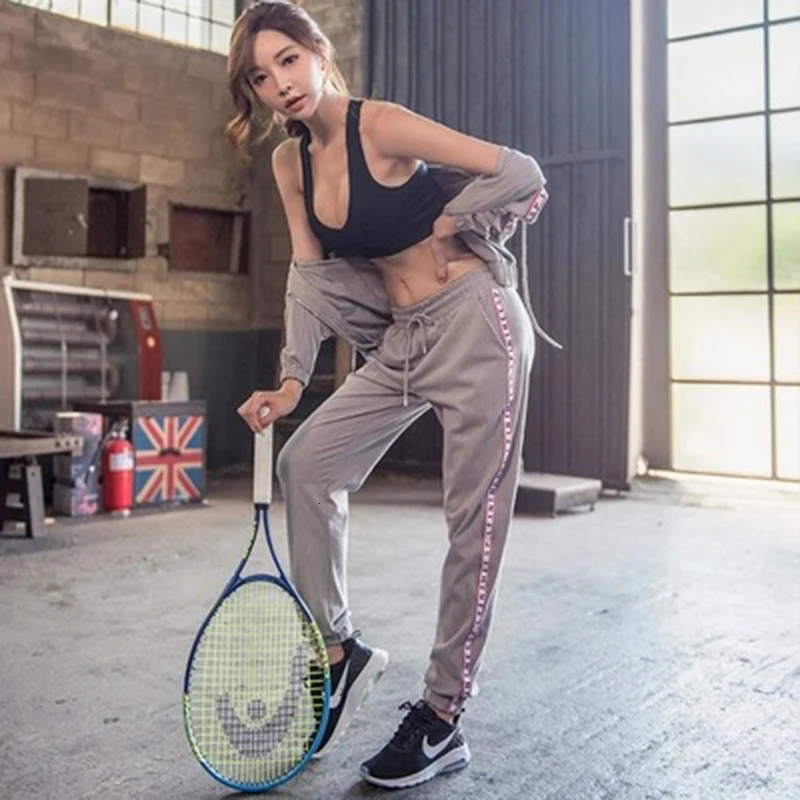 

2019 New Woman yoga set Korean version of the workout clothes female yoga wear suit loose quick-drying running gym exercise