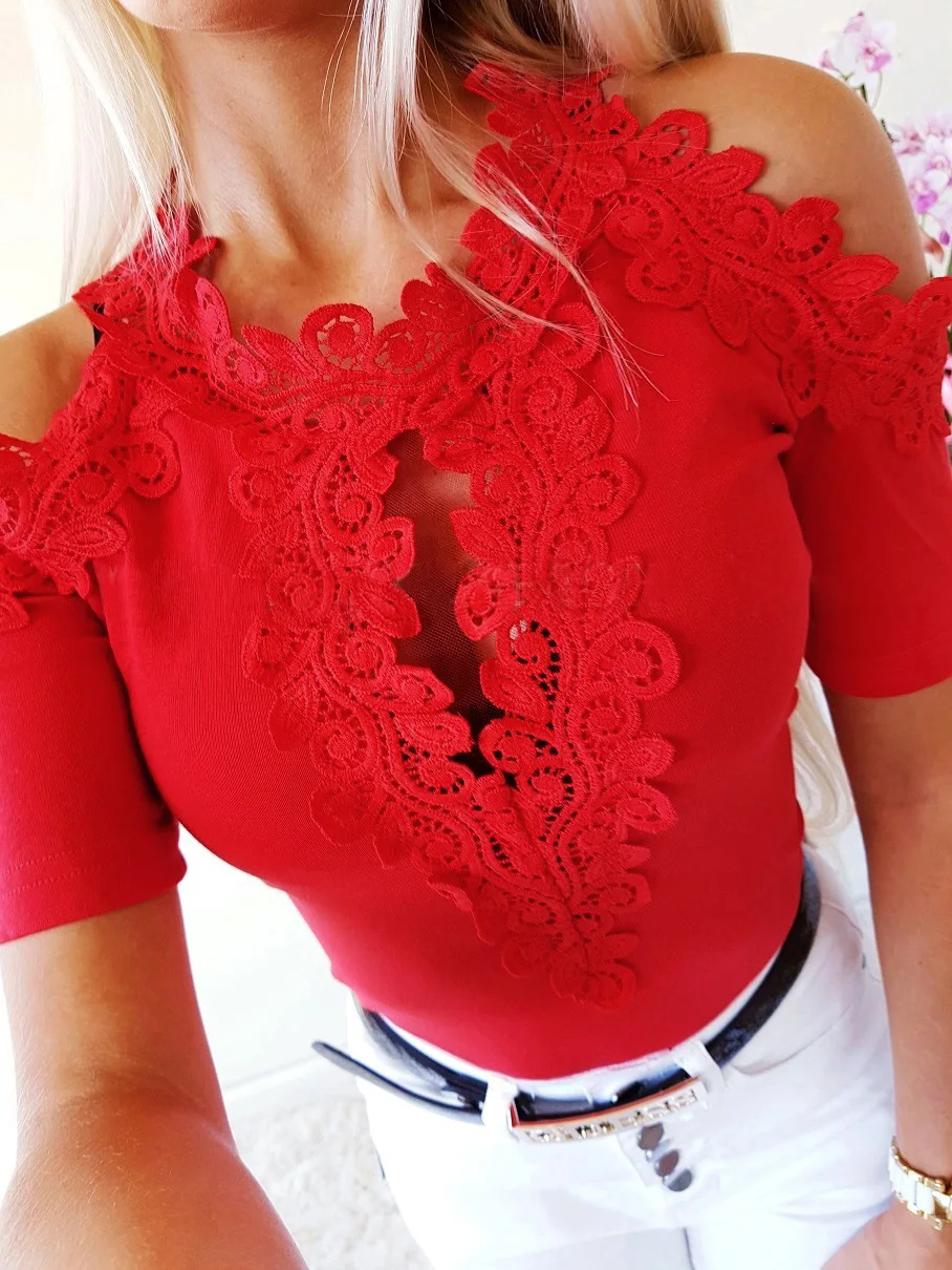 Женские топы и блузки с круглым вырезом красные белые кружевные открытые