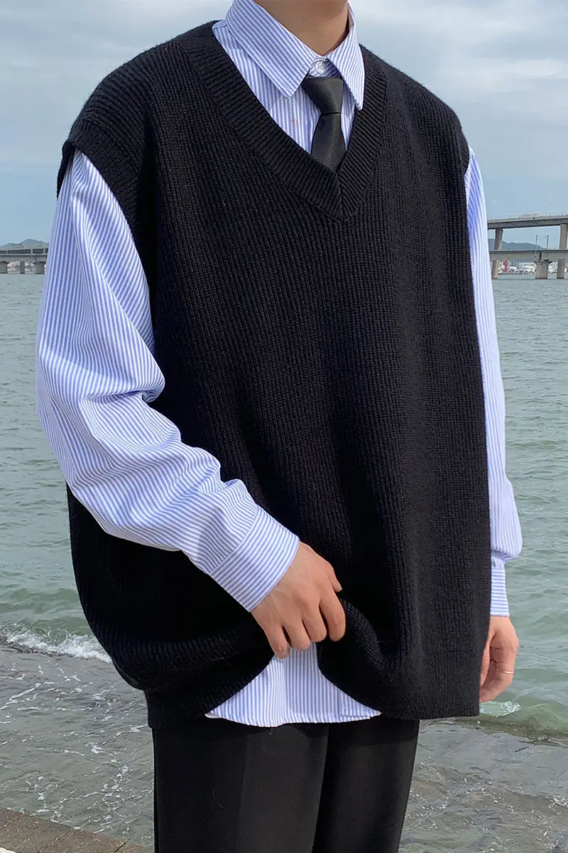 

2020 Autumn And Winter New Youth Popular Men's Korean Version Of Solid Color Loose V-neck Sweater Fashion Casual Pullover Vest